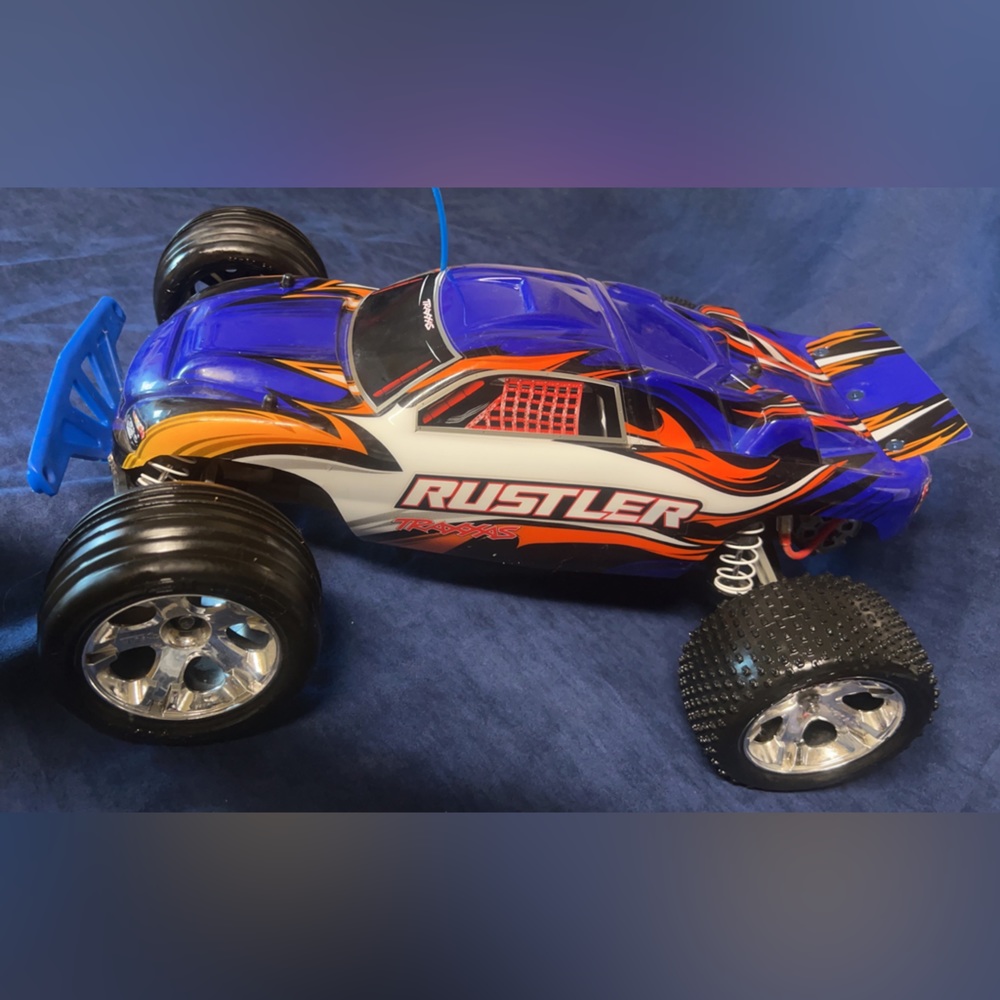 Traxxas Remote Control Car - Picture 5 of 9